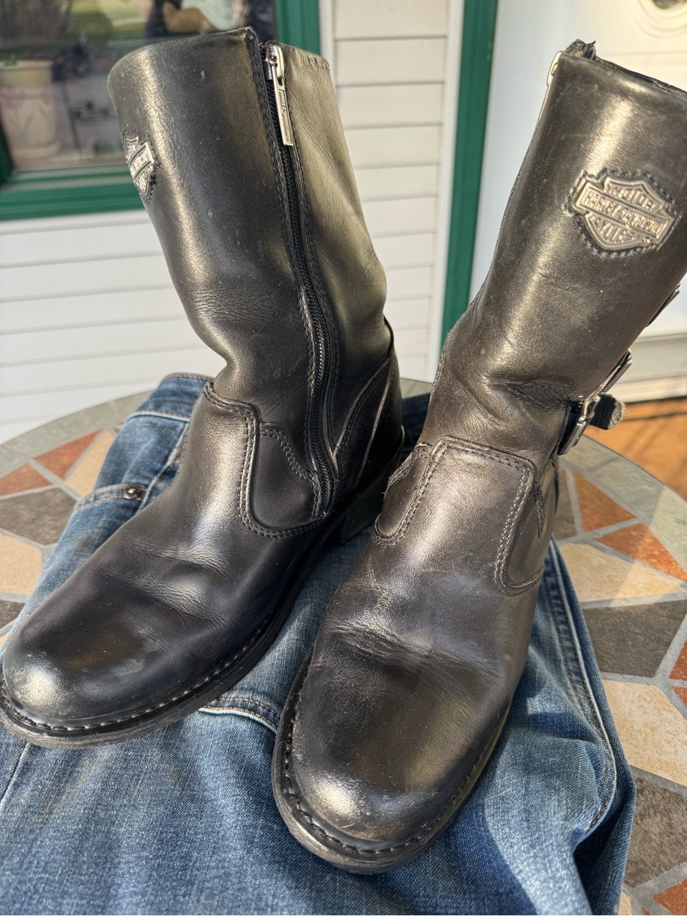 Get ready to ride: vintage Harley-Davidson women’s Black Leather Zip Motorcycle